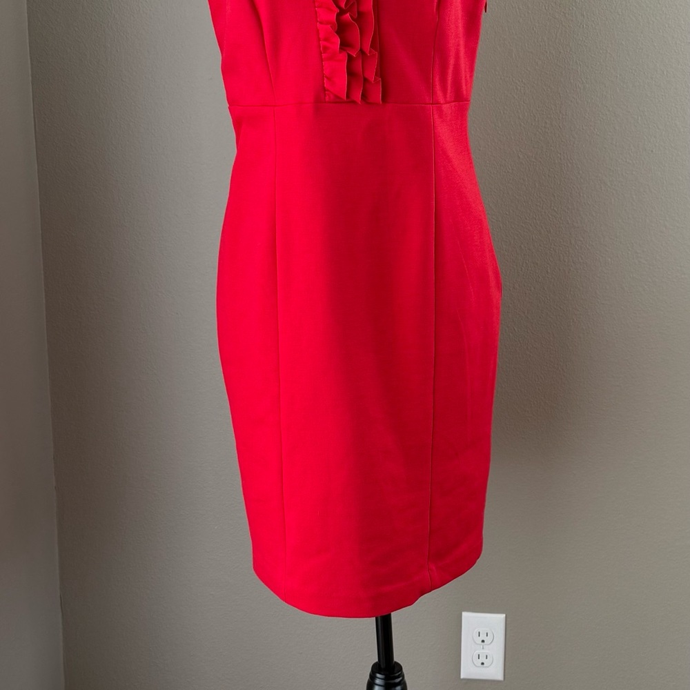 Elegant Red Sleeveless Dress